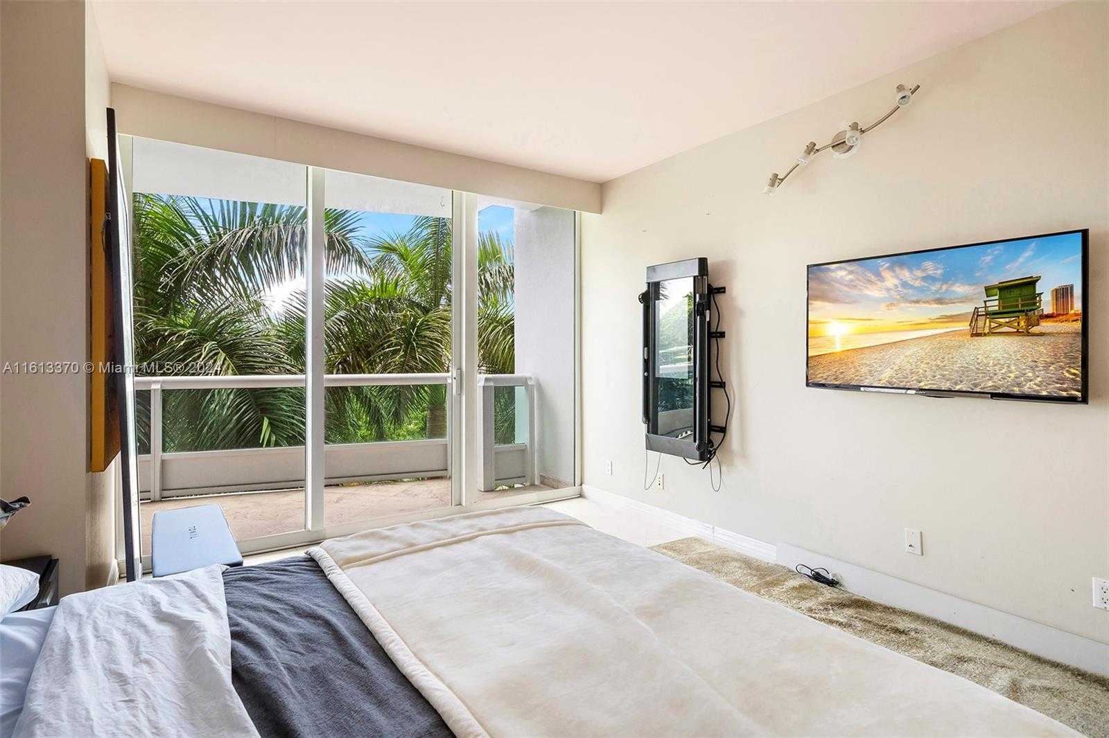 Small Image of 1643 BRICKELL AVE #704, Miami Number 30