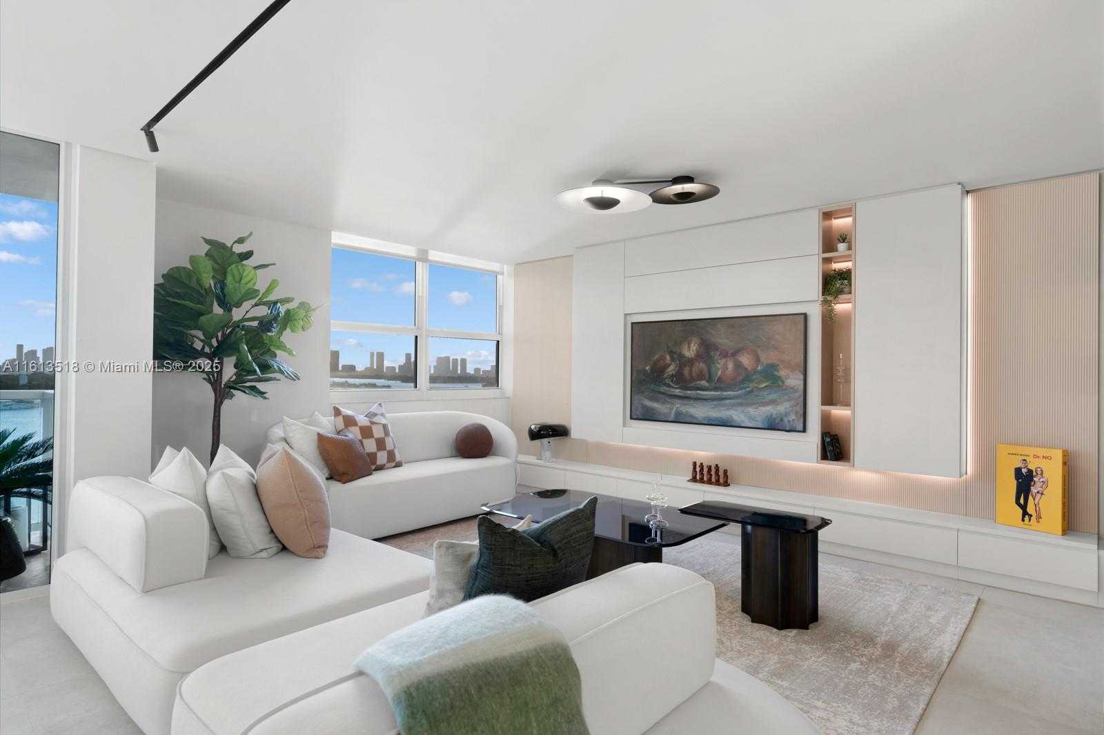 Small Image of 650 West Ave, Miami Beach, FL 33139, USA Number 10