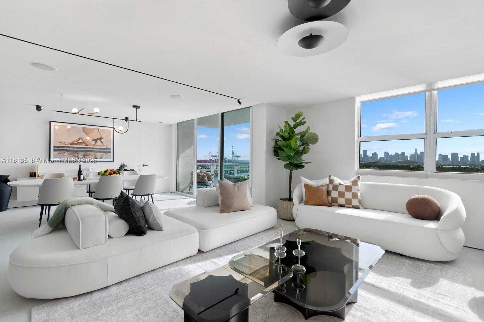 Small Image of 650 West Ave, Miami Beach, FL 33139, USA Number 2