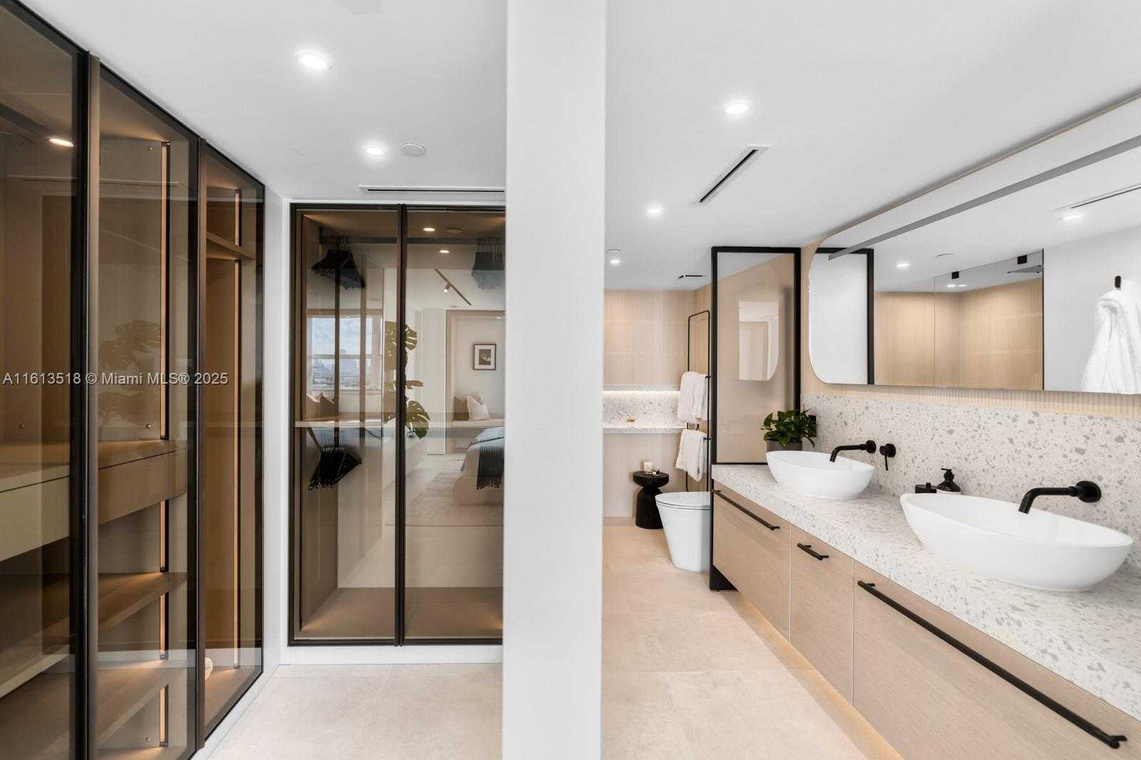Small Image of 650 West Ave, Miami Beach, FL 33139, USA Number 20