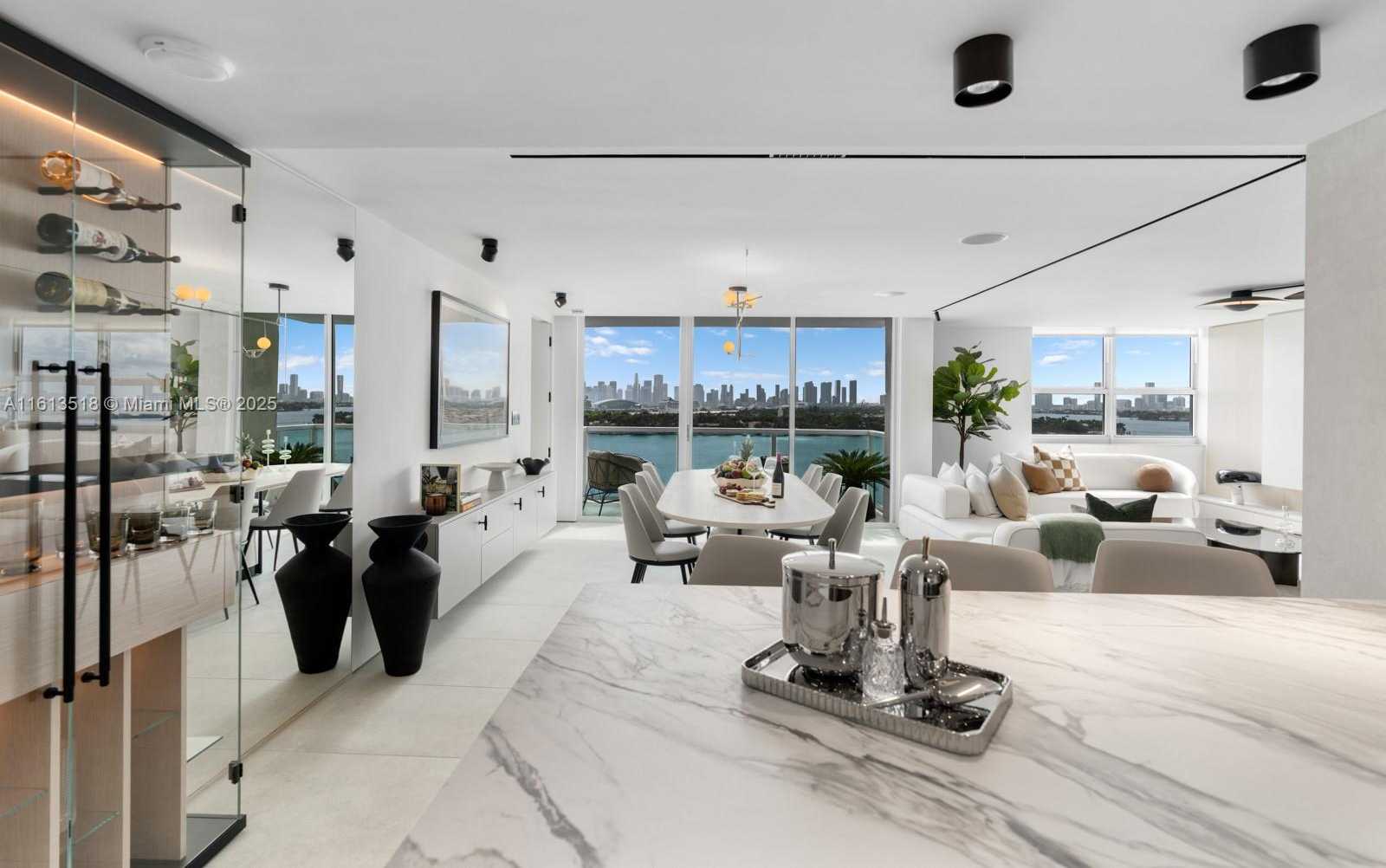 Small Image of 650 West Ave, Miami Beach, FL 33139, USA Number 3