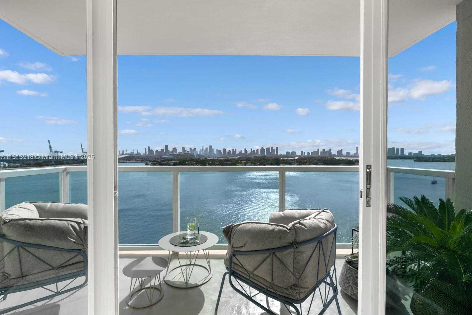 Small Image of 650 West Ave, Miami Beach, FL 33139, USA Number 5