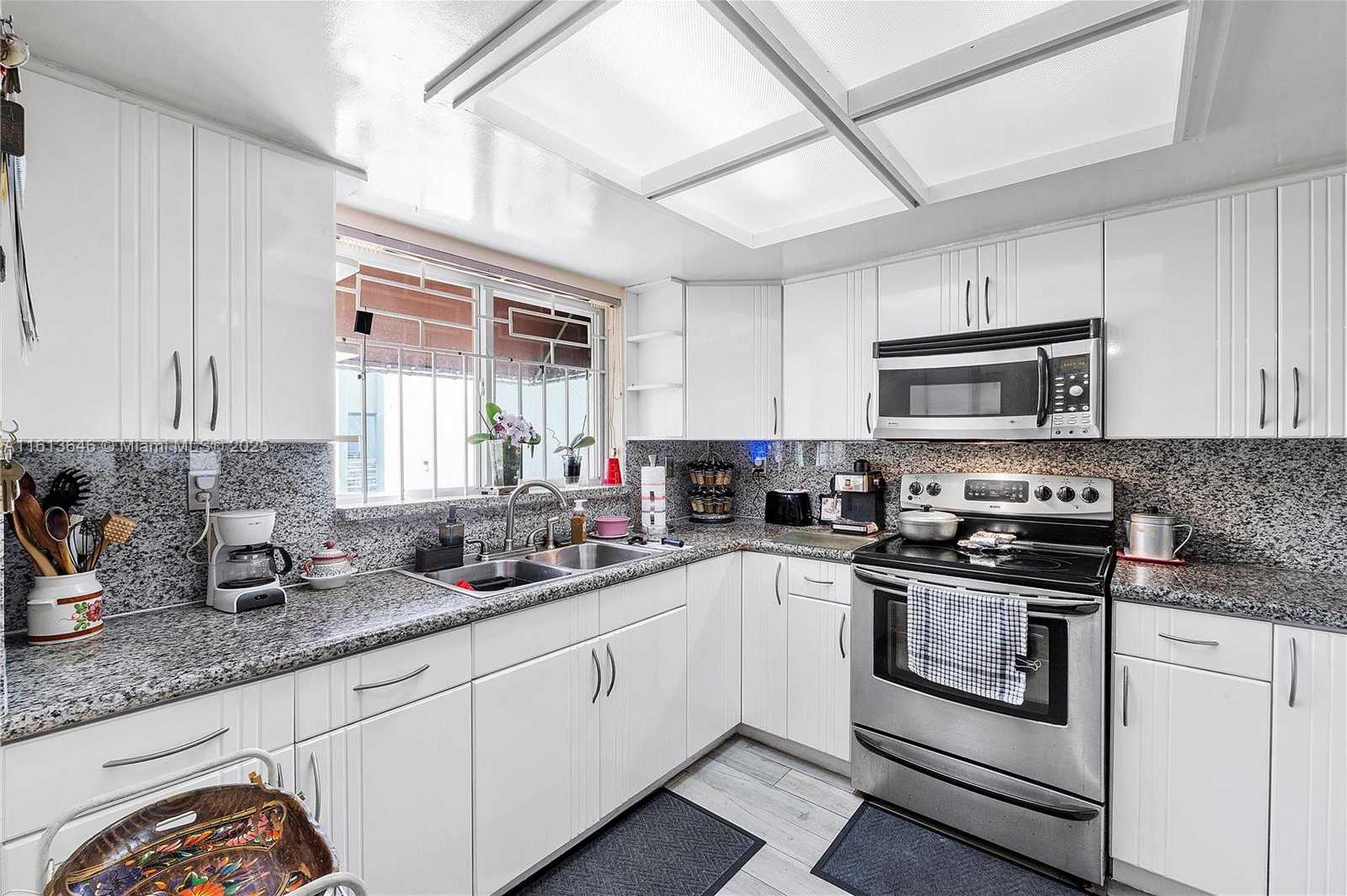Small Image of 11091 NORTH WEST 7TH ST #202, Miami Number 13