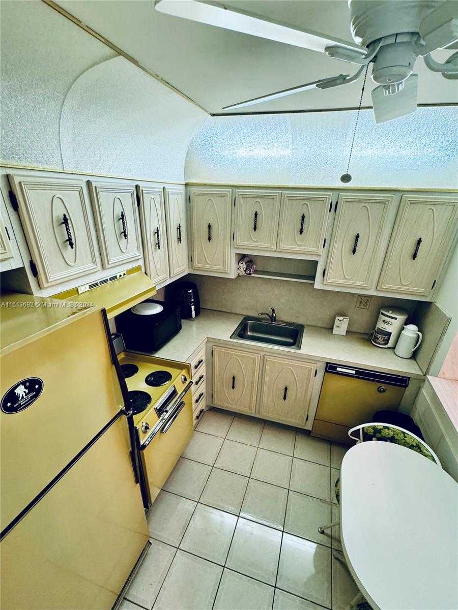 Small Image of 5641 SOUTH WEST 2ND CT #210, Margate Number 8