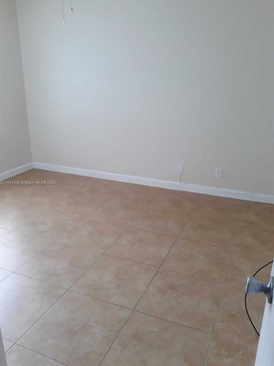 Small Image of 7630 WESTWOOD DR #324, Tamarac Number 5