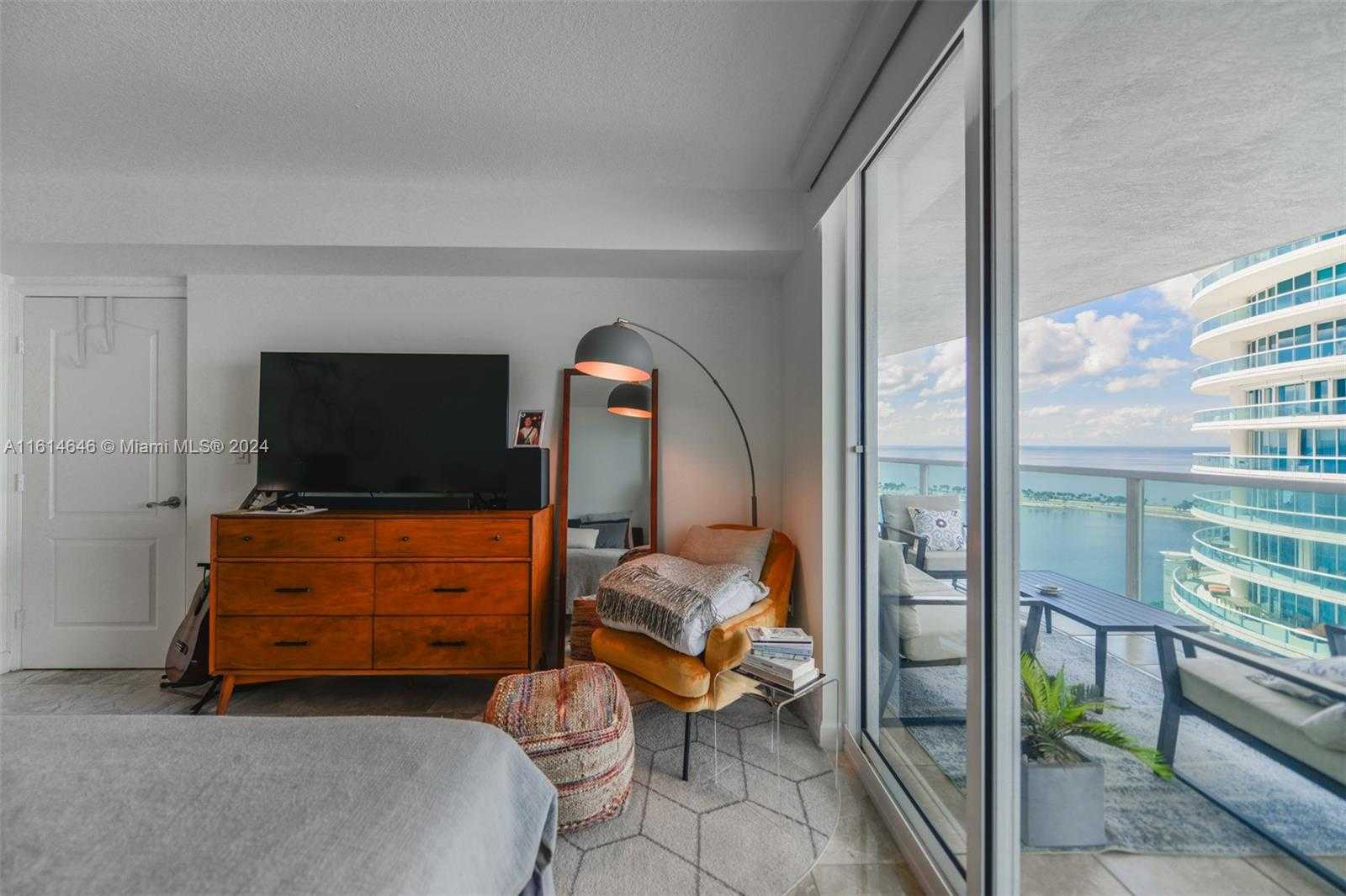 Small Image of 2101 BRICKELL AVE #2009, Miami Number 14