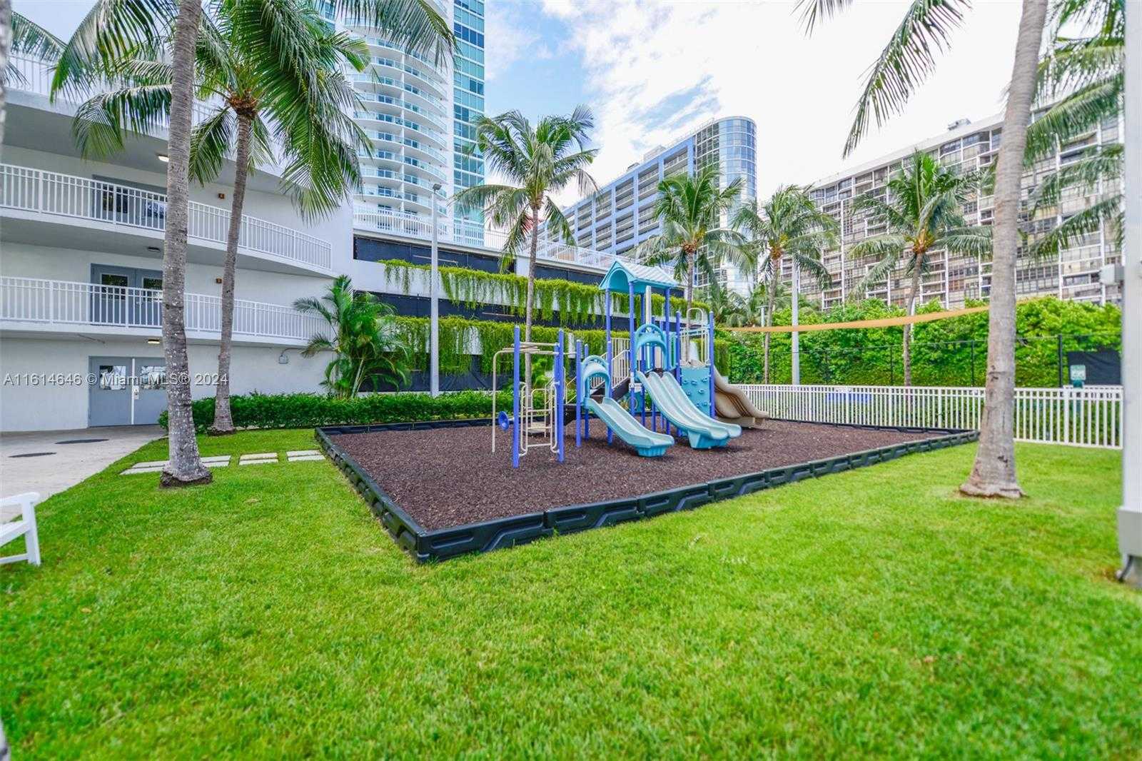 Small Image of 2101 BRICKELL AVE #2009, Miami Number 39