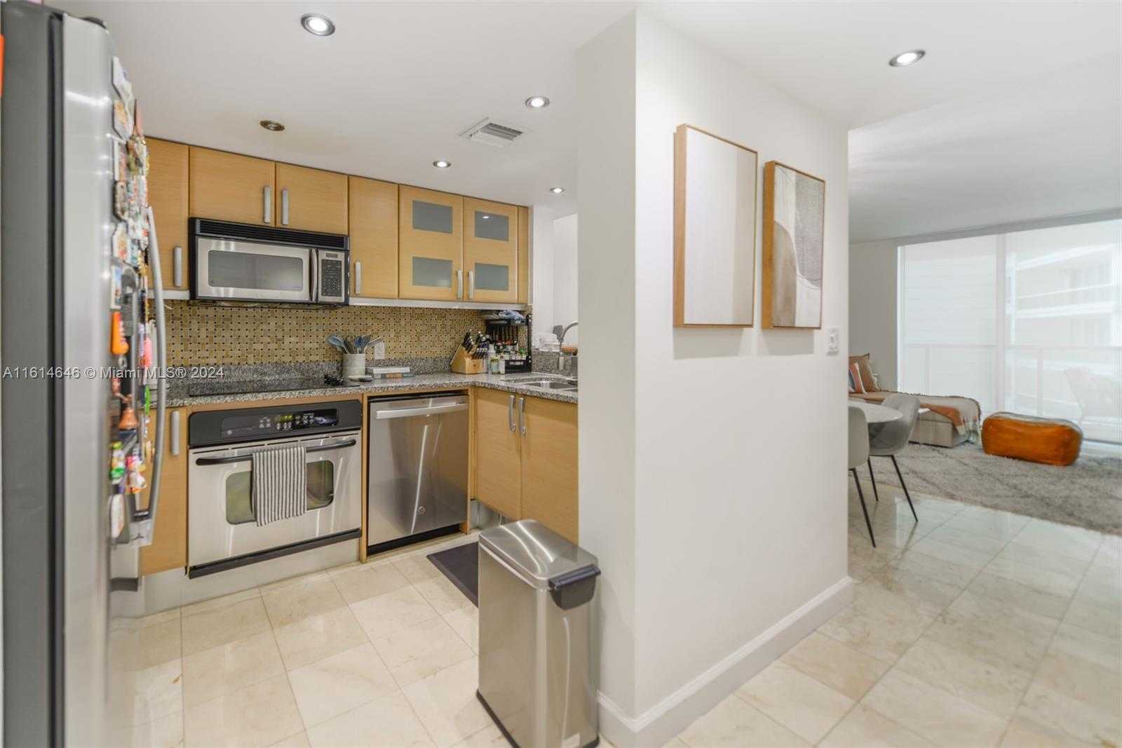 Small Image of 2101 BRICKELL AVE #2009, Miami Number 8