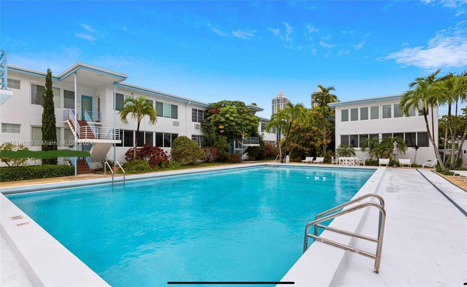 Small Image of 4710 PINE TREE DR #45, Miami Beach Number 2