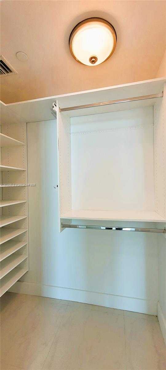 Small Image of 900 BISCAYNE BLVD #2503, Miami Number 27
