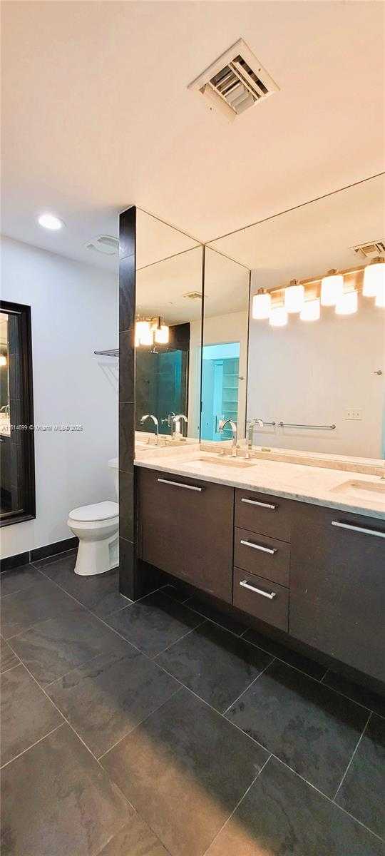 Small Image of 900 BISCAYNE BLVD #2503, Miami Number 28
