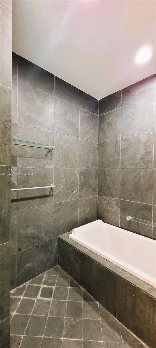 Small Image of 900 BISCAYNE BLVD #2503, Miami Number 32