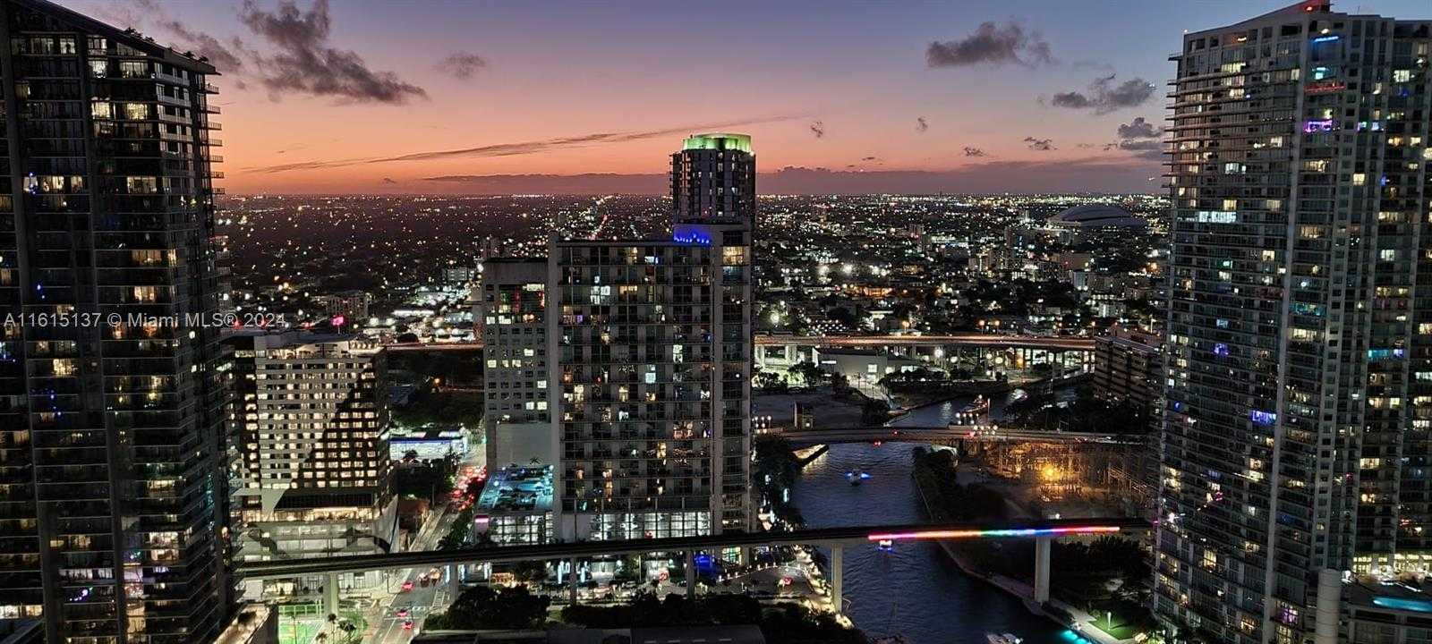 Small Image of 68 SOUTH EAST 6TH ST #3508, Miami Number 12