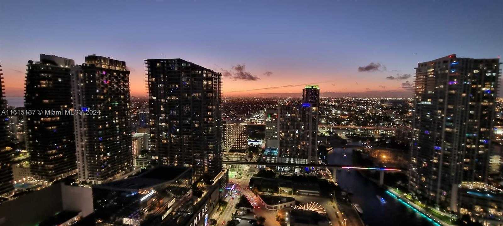 Small Image of 68 SOUTH EAST 6TH ST #3508, Miami Number 15