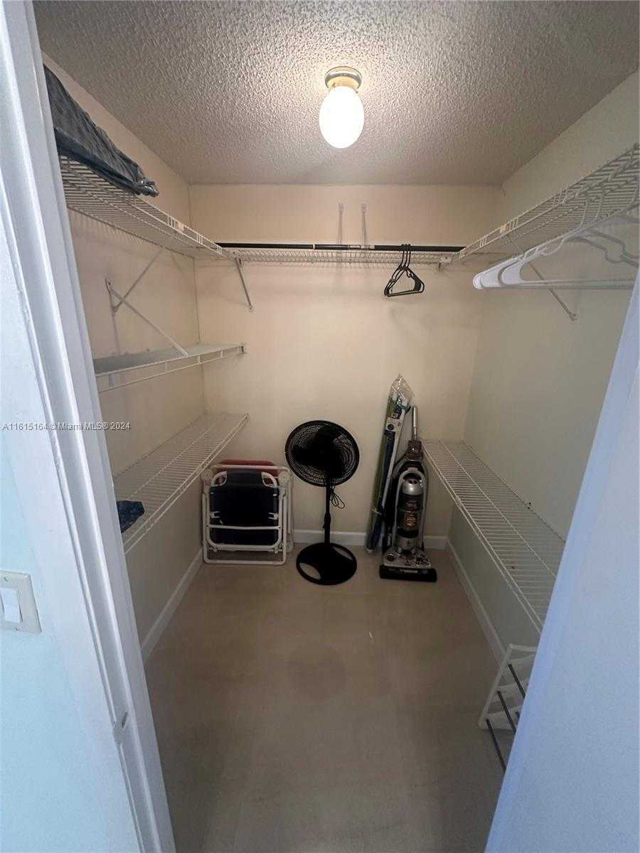 Small Image of 1201 #318S, Hollywood Number 25