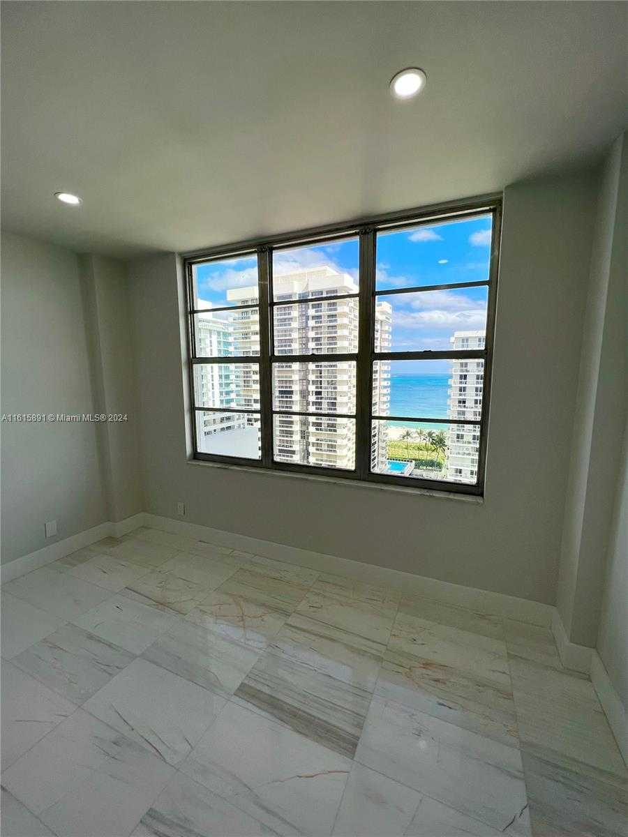 Small Image of 5700 COLLINS AVE #16B, Miami Beach Number 22