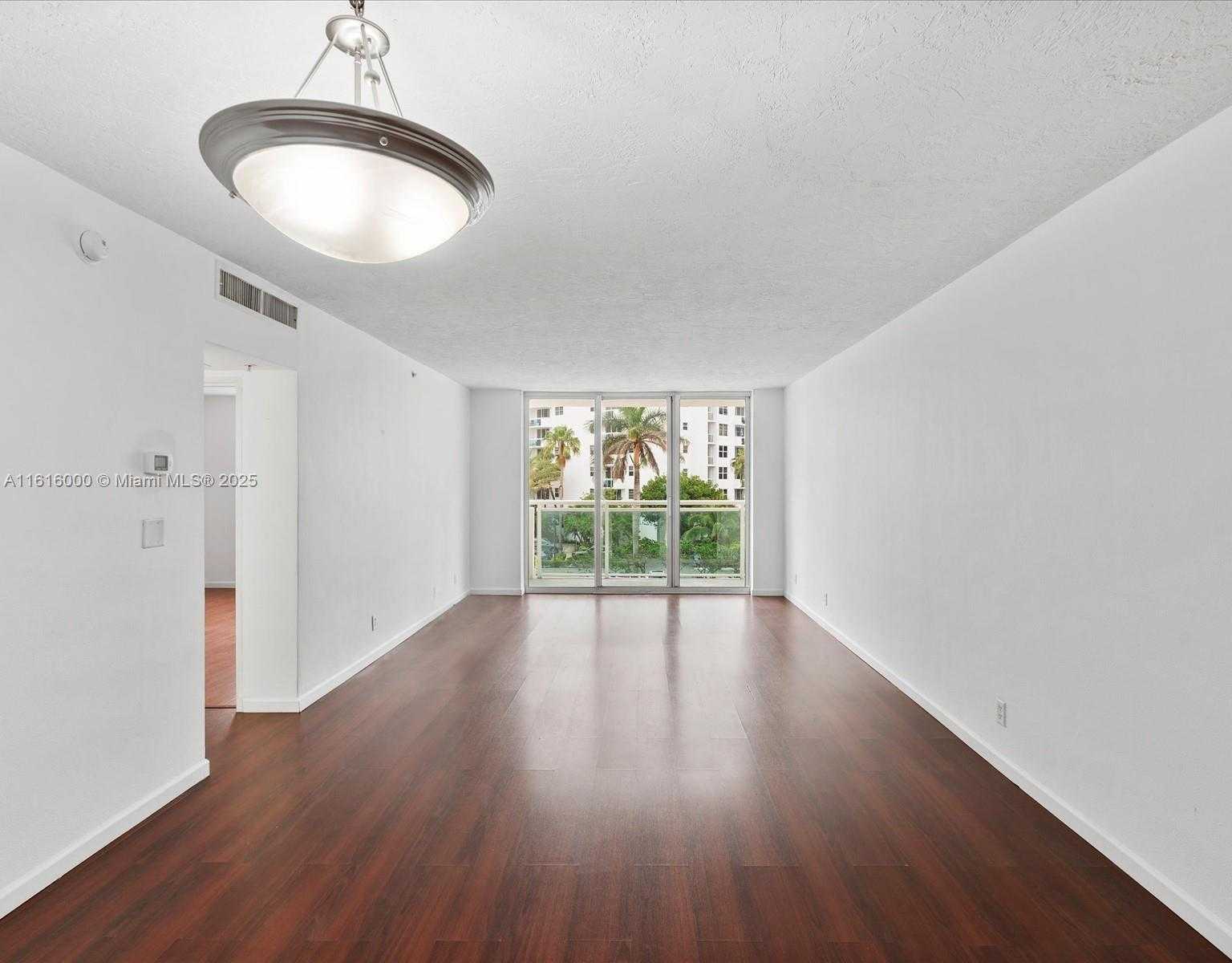 Small Image of 3000 SOUTH OCEAN DR #206, Hollywood Number 14