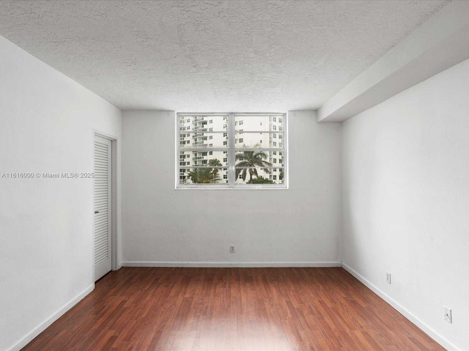 Small Image of 3000 SOUTH OCEAN DR #206, Hollywood Number 17