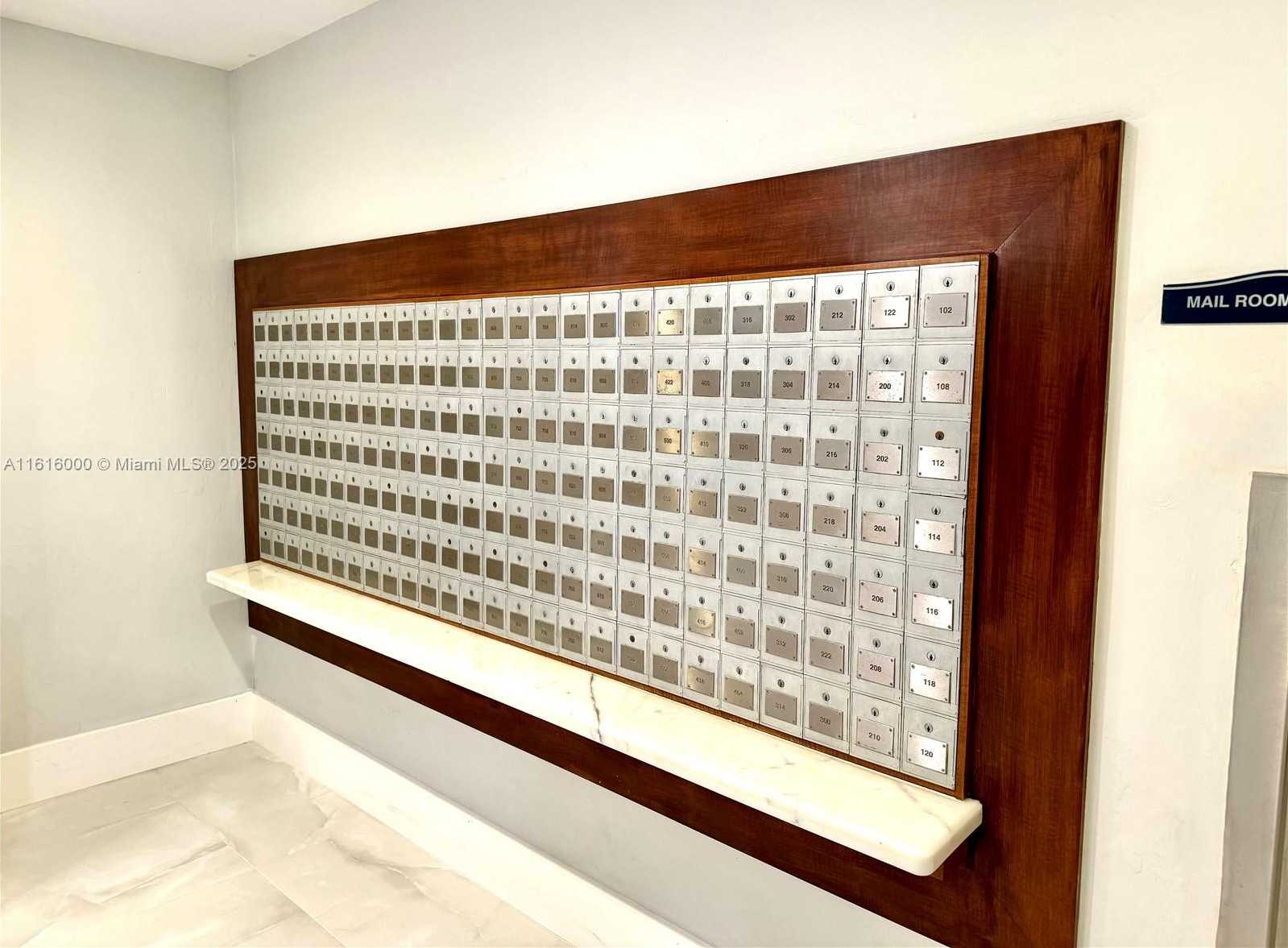 Small Image of 3000 SOUTH OCEAN DR #206, Hollywood Number 35