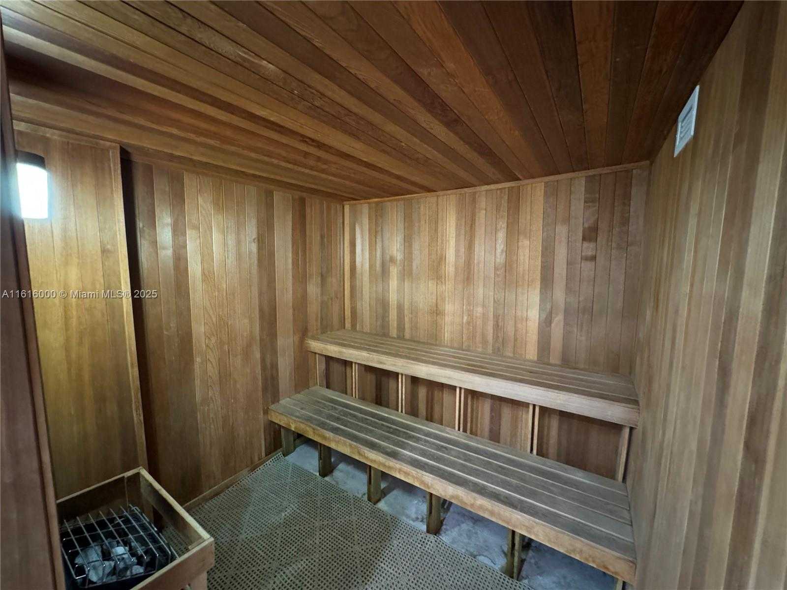 Small Image of 3000 SOUTH OCEAN DR #206, Hollywood Number 37