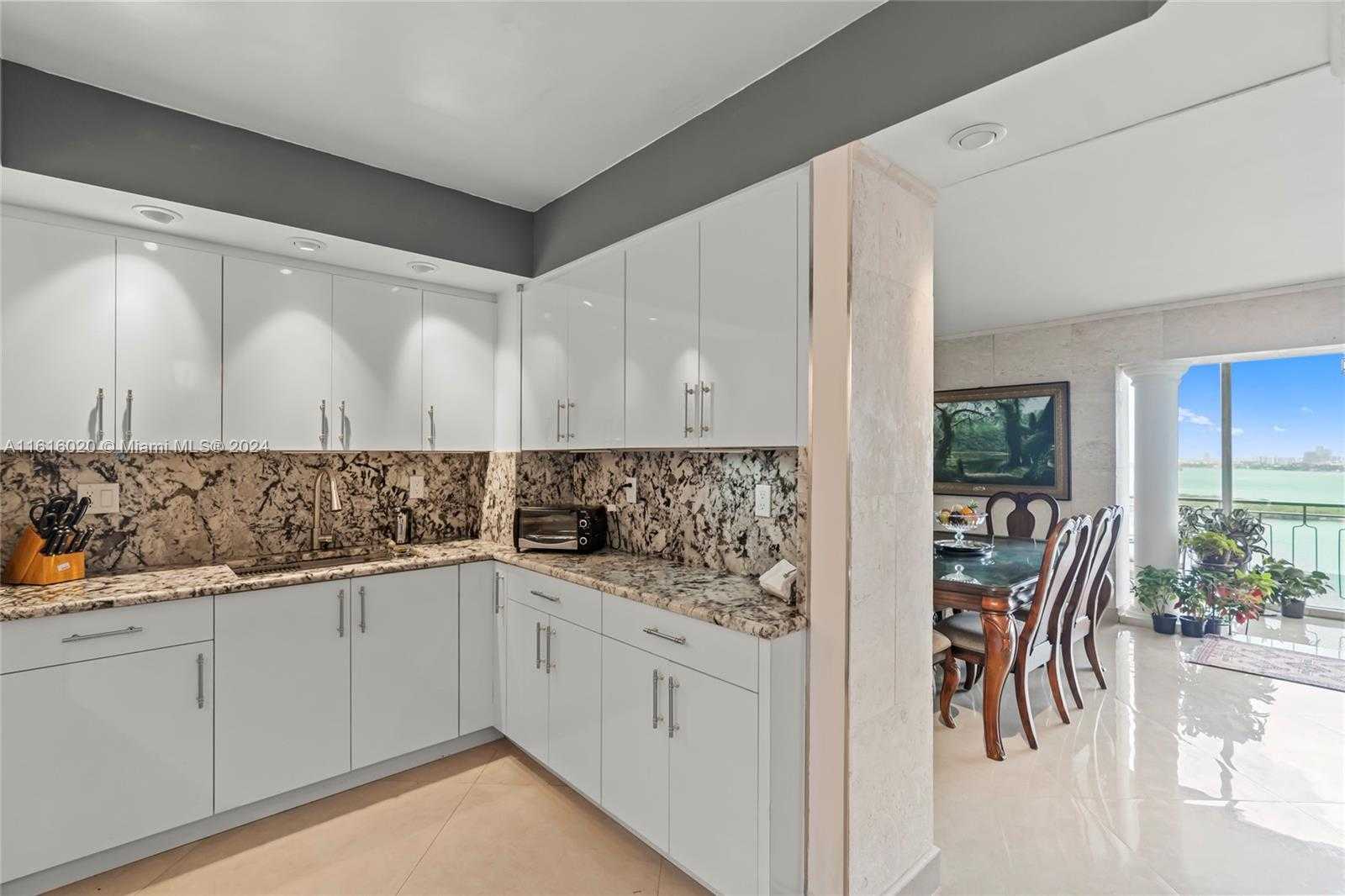 Small Image of 11111 BISCAYNE BLVD #21B, Miami Number 19