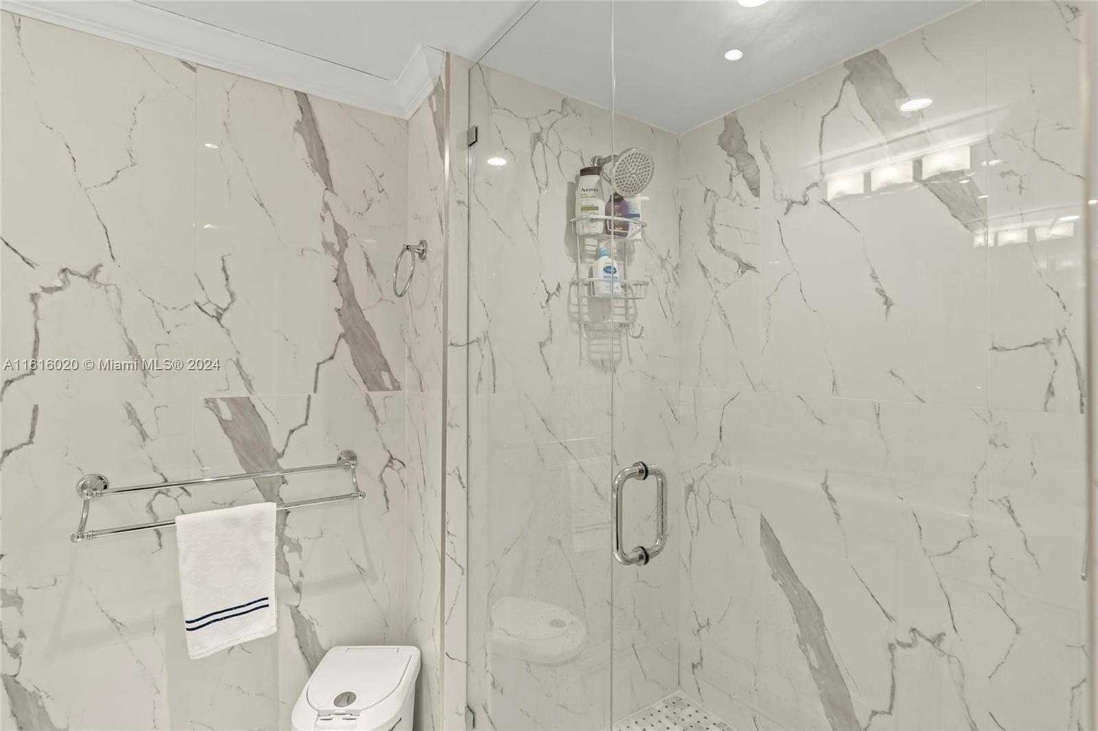 Small Image of 11111 BISCAYNE BLVD #21B, Miami Number 44