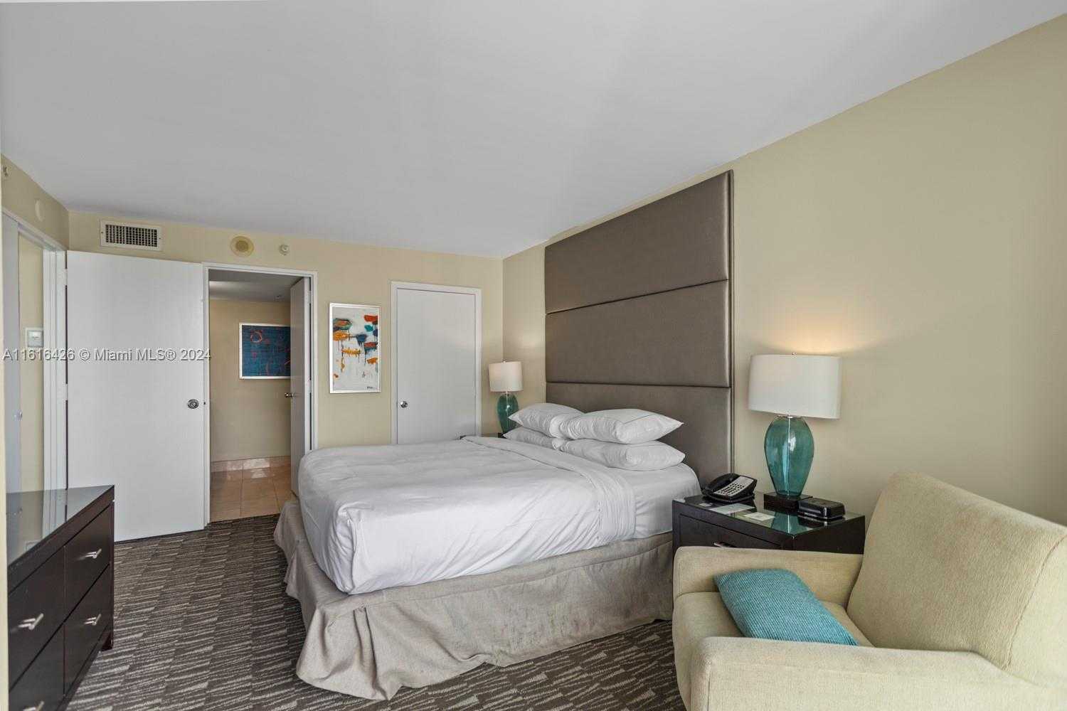 Small Image of Fort Lauderdale Number 43