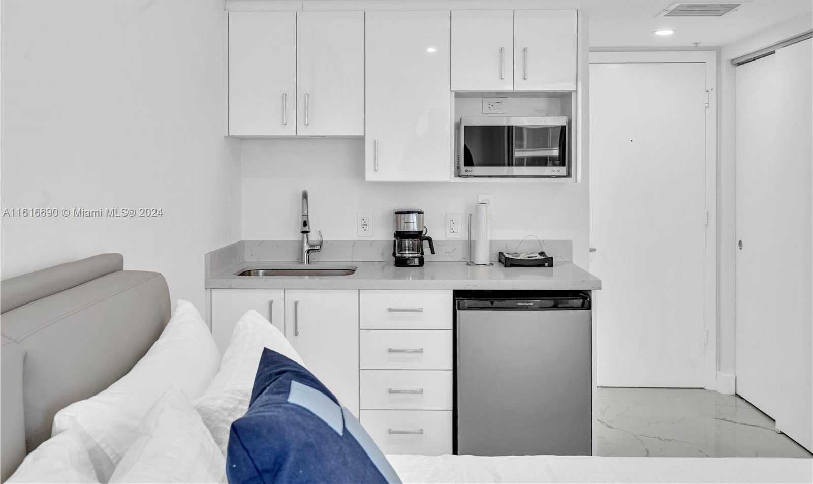 Small Image of 17375 COLLINS AVE #1703, Sunny Isles Beach Number 47