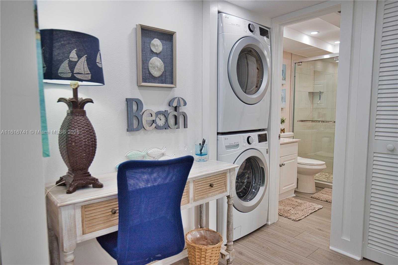 Small Image of 2810 NORTH BEACH RD #D108, Englewood Number 15