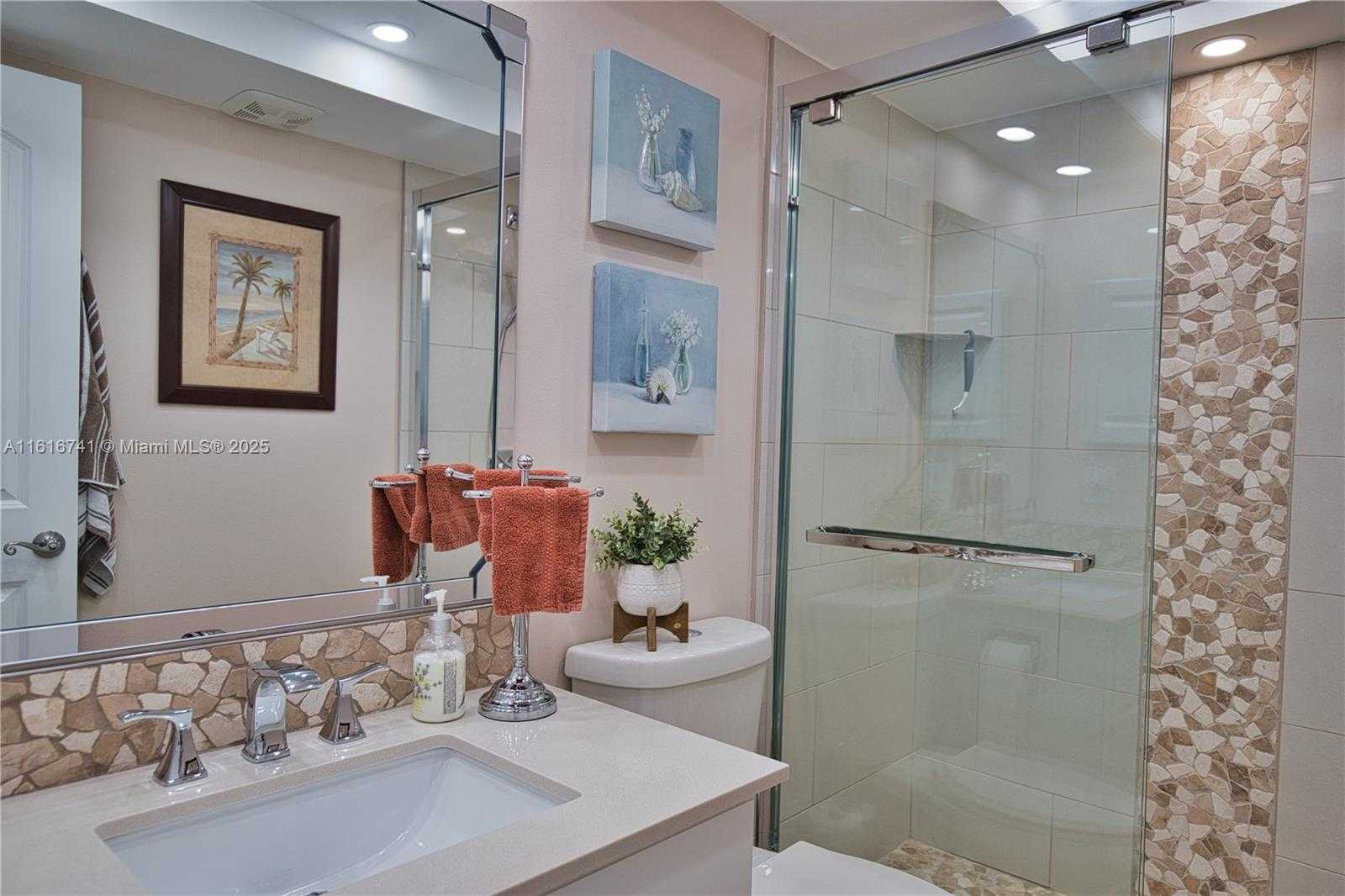 Small Image of 2810 NORTH BEACH RD #D108, Englewood Number 16