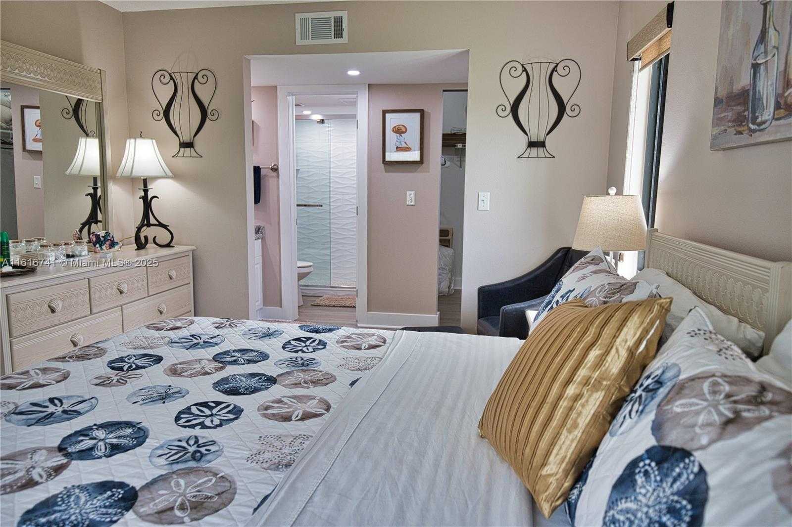 Small Image of 2810 NORTH BEACH RD #D108, Englewood Number 17