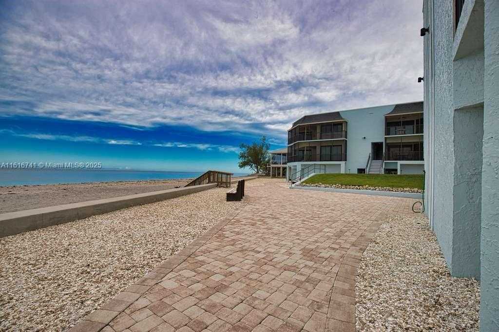 Small Image of 2810 NORTH BEACH RD #D108, Englewood Number 42