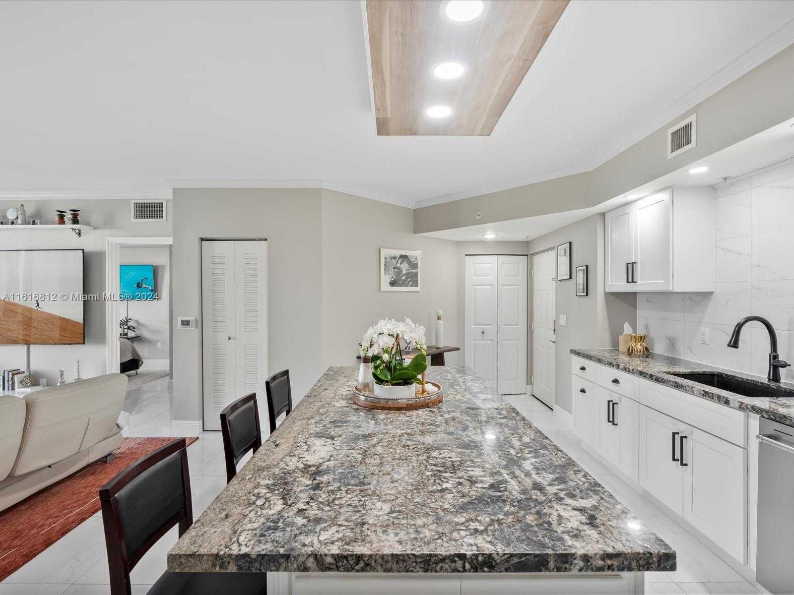 Small Image of 17100 NORTH BAY RD #1602, Sunny Isles Beach Number 3