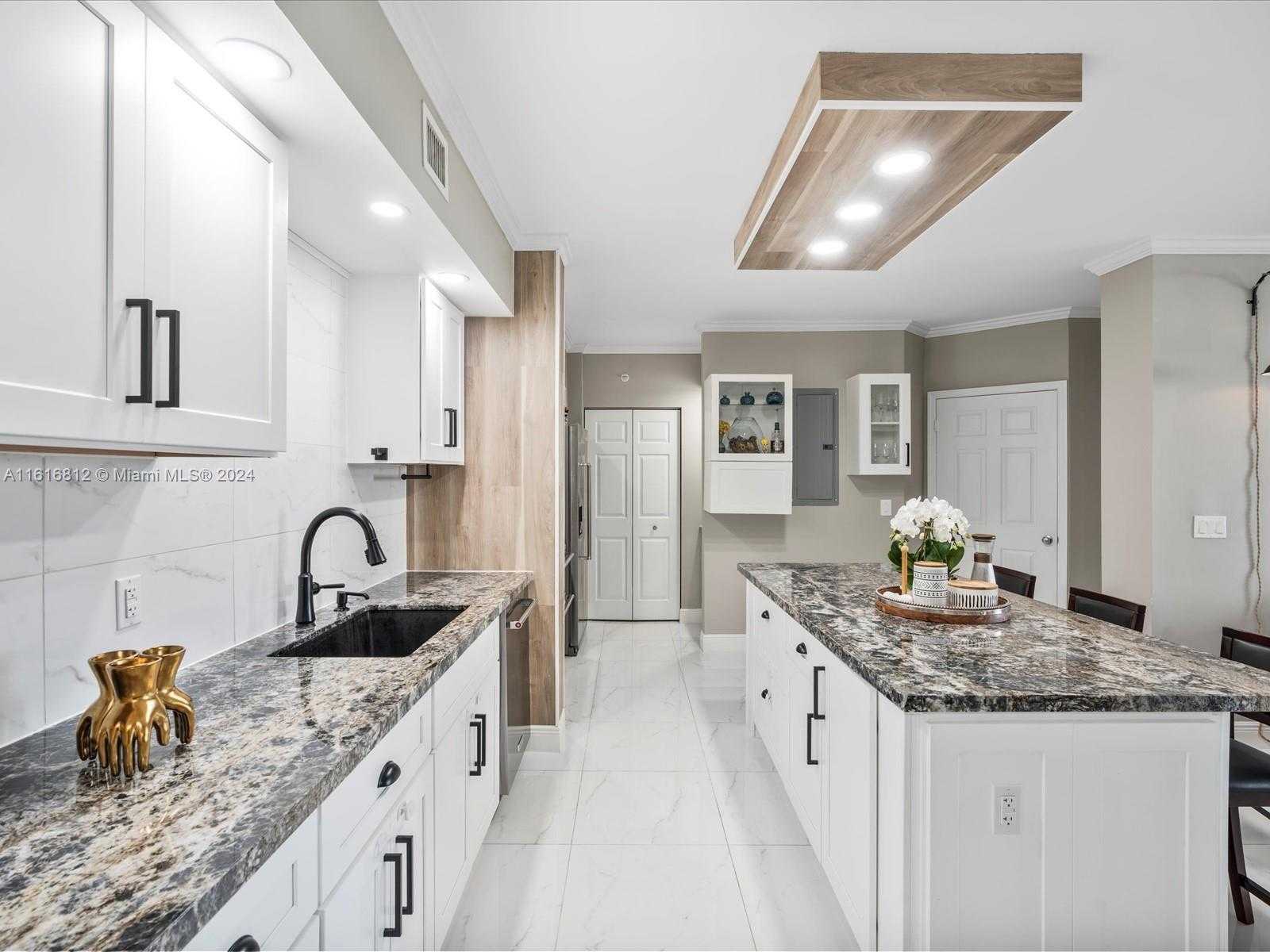 Small Image of 17100 NORTH BAY RD #1602, Sunny Isles Beach Number 8