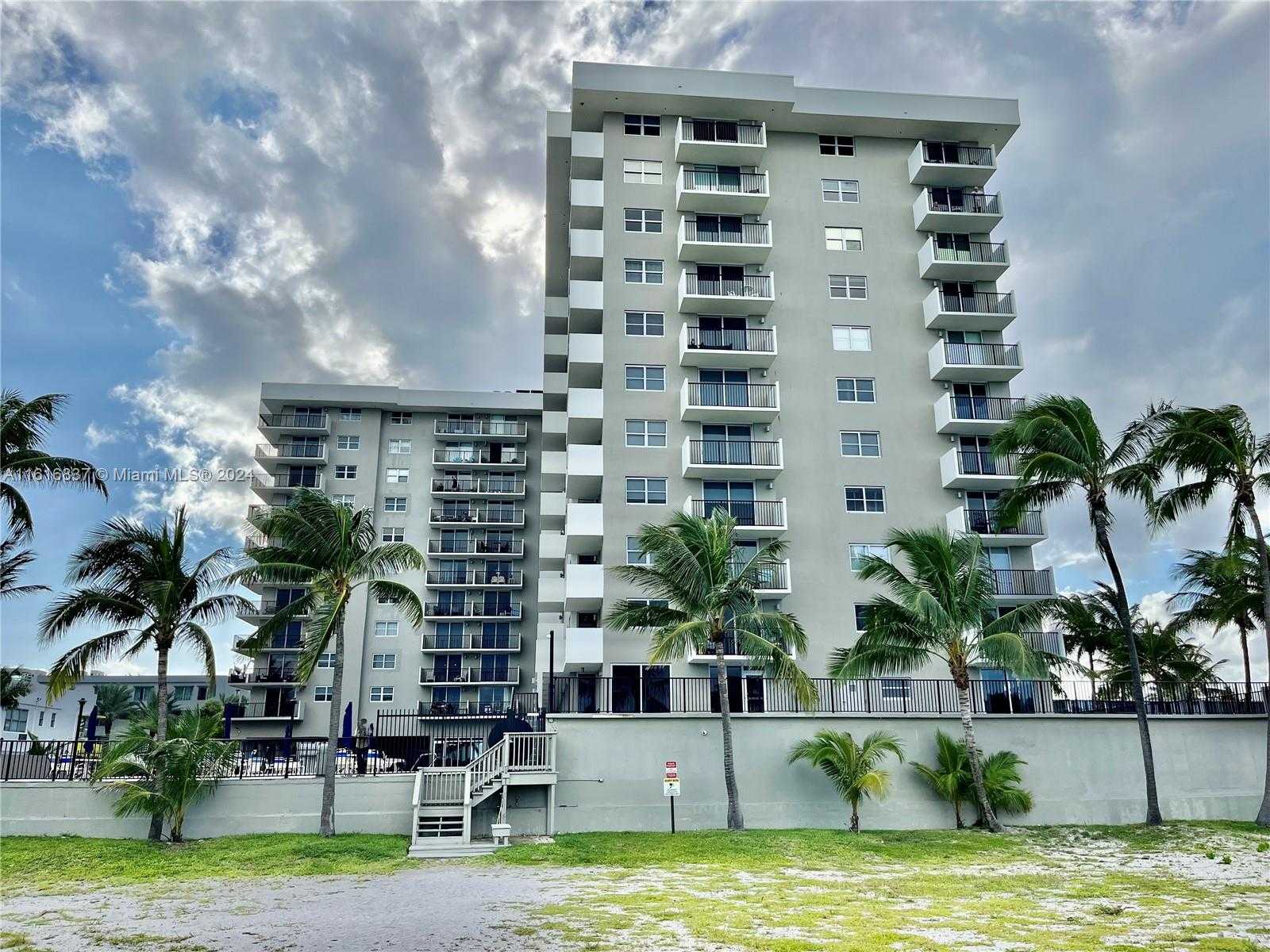 Small Image of 9273 COLLINS AVE #507, Surfside Number 22