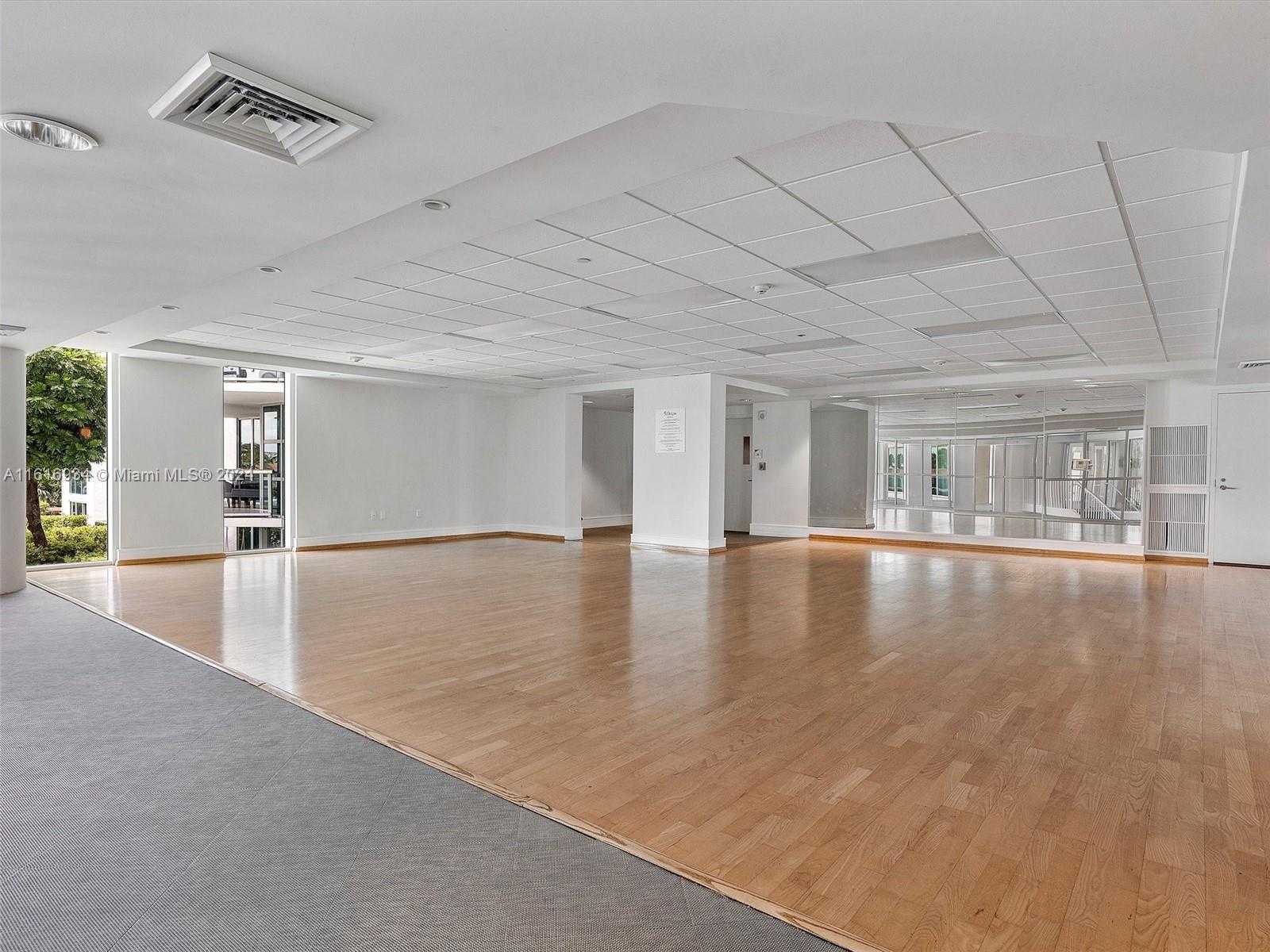 Small Image of 3131 NORTH EAST 188TH ST #2-903, Aventura Number 64