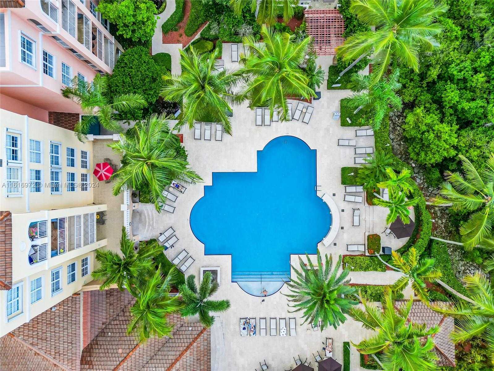Small Image of 19701 E Country Club Dr, Aventura, FL 33180, USA Number 17