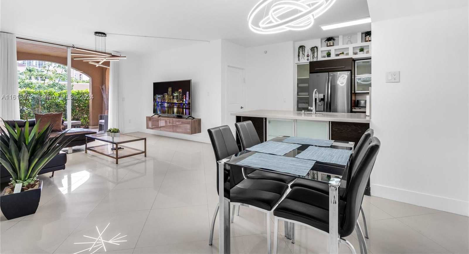 Small Image of 19701 E Country Club Dr, Aventura, FL 33180, USA Number 2