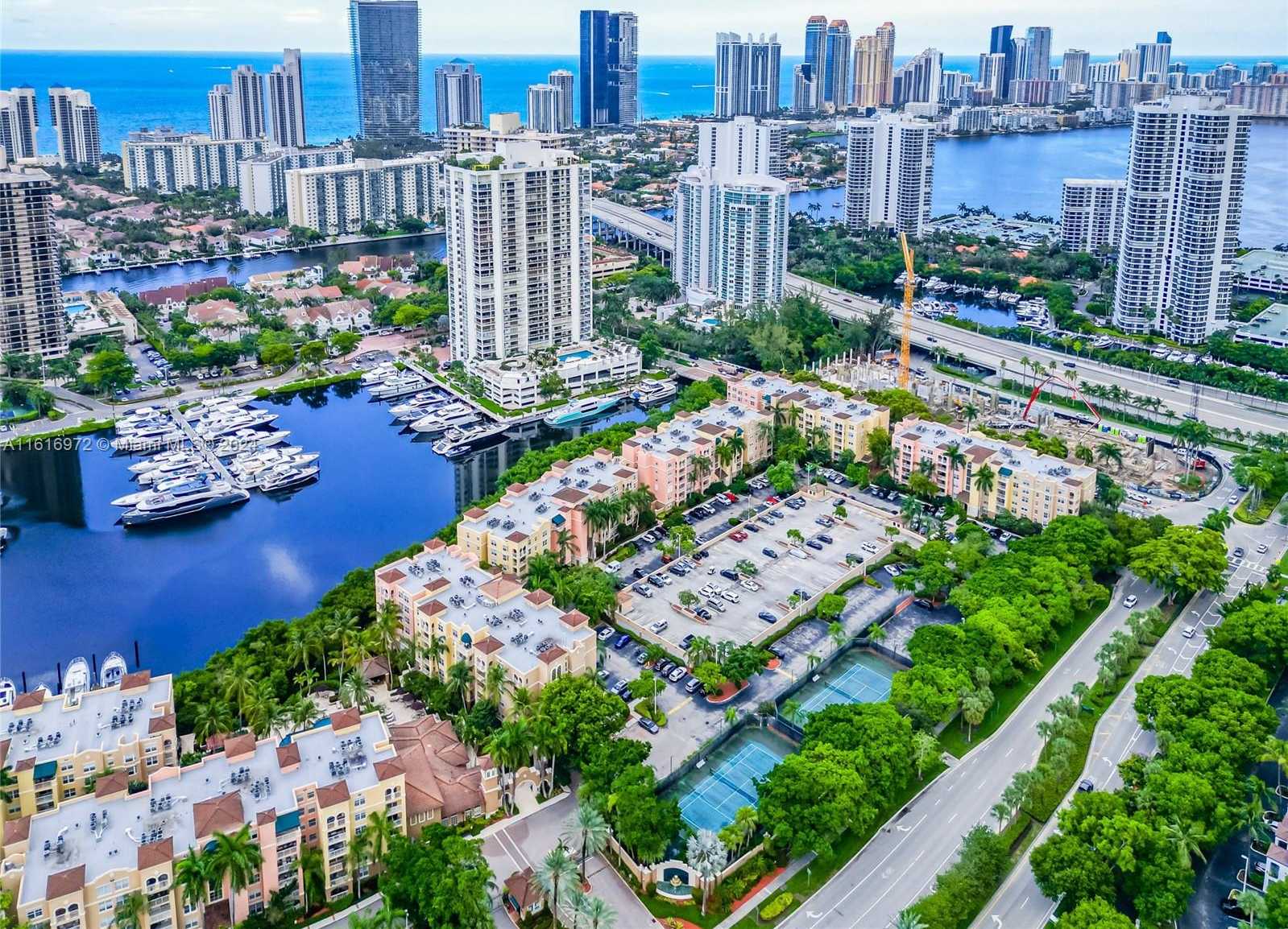 Small Image of 19701 E Country Club Dr, Aventura, FL 33180, USA Number 22