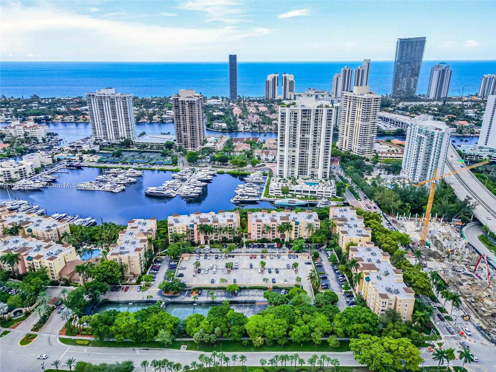 Small Image of 19701 E Country Club Dr, Aventura, FL 33180, USA Number 23