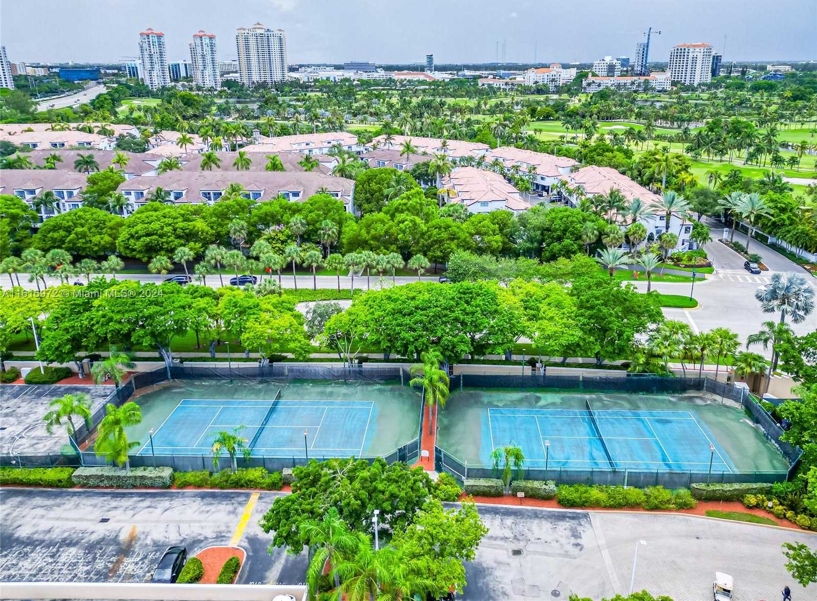 Small Image of 19701 E Country Club Dr, Aventura, FL 33180, USA Number 25