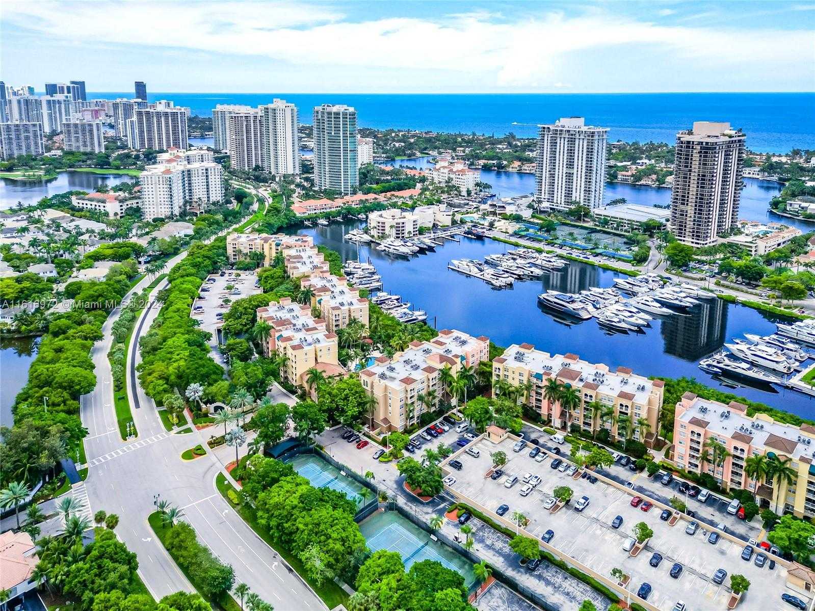 Small Image of 19701 E Country Club Dr, Aventura, FL 33180, USA Number 40