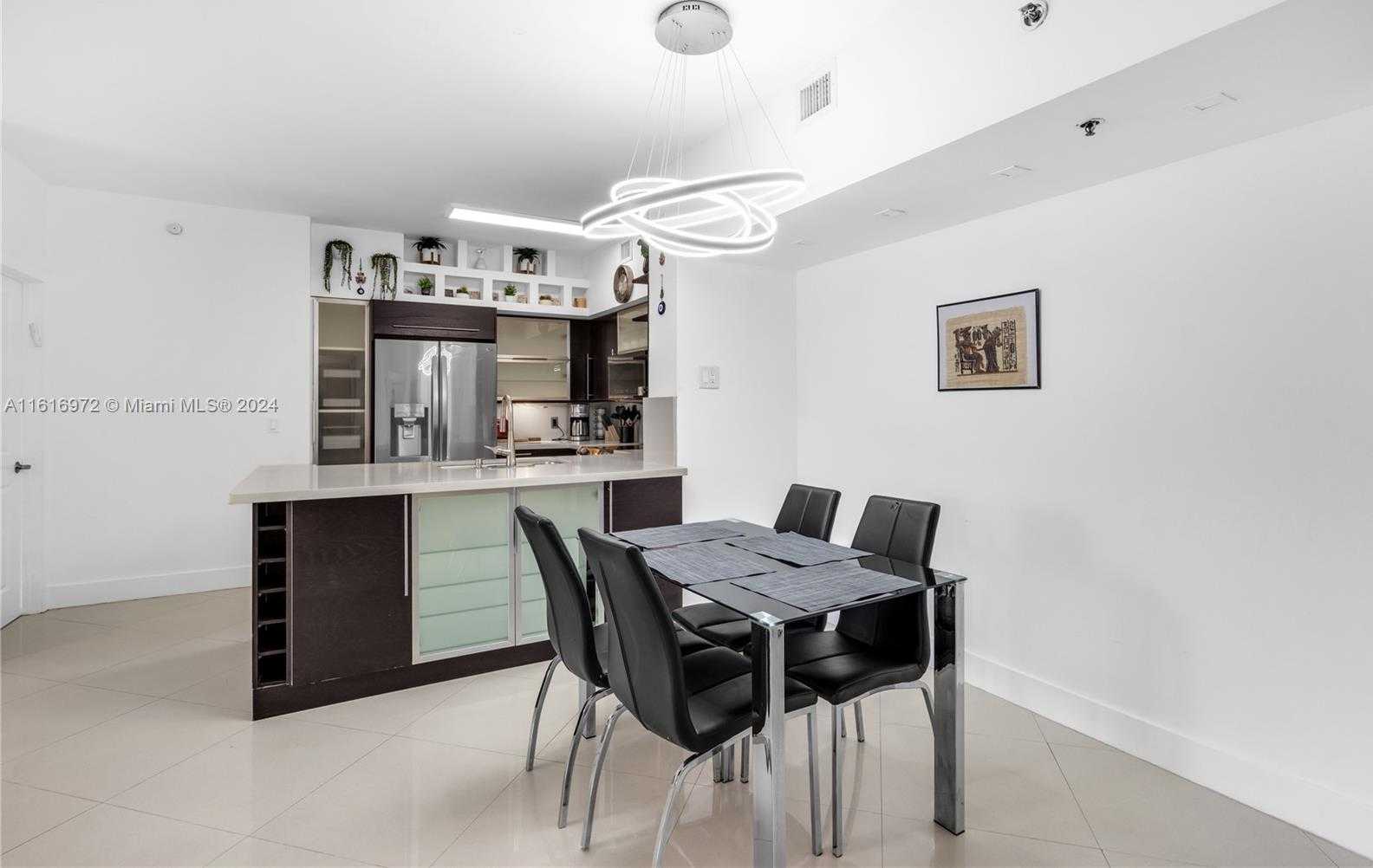Small Image of 19701 E Country Club Dr, Aventura, FL 33180, USA Number 8
