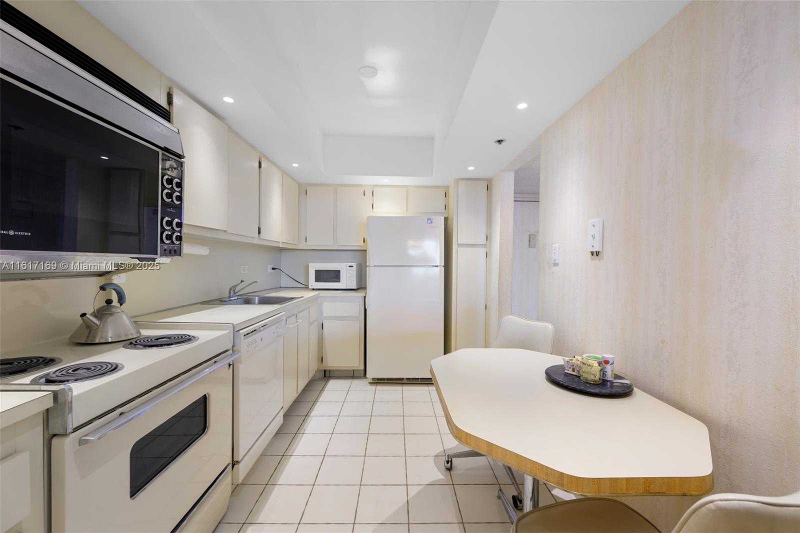 Small Image of 20505 EAST COUNTRY CLUB DR #1138, Aventura Number 8