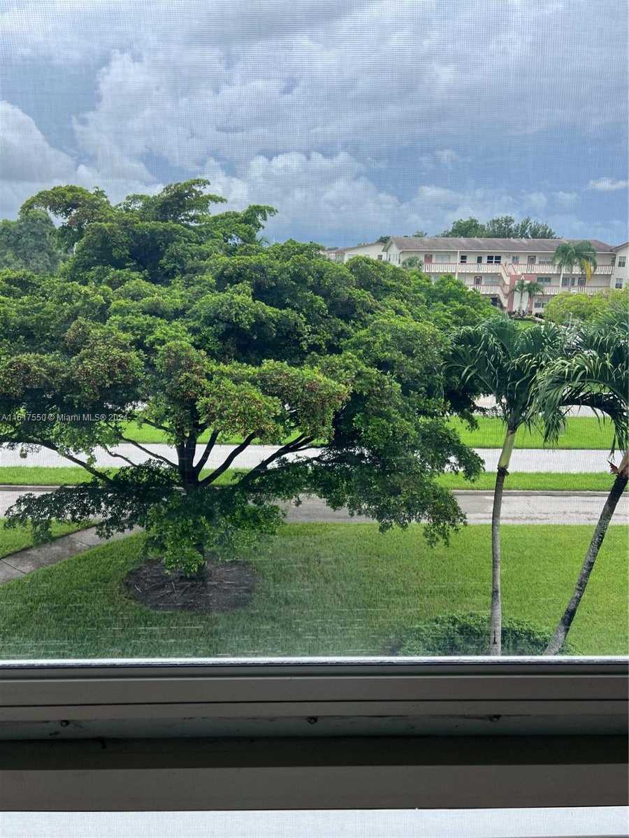 Small Image of 155 SUFFOLK D #D, Boca Raton Number 10