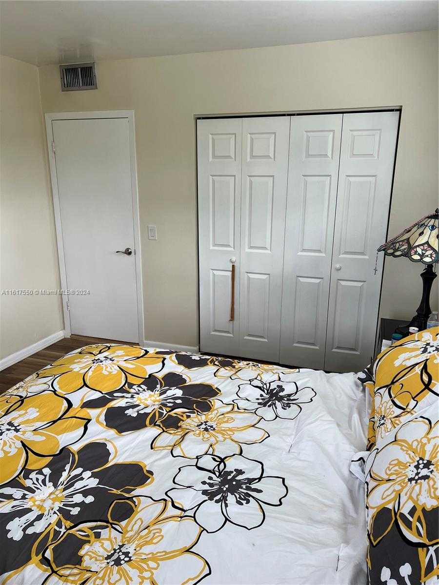 Small Image of 155 SUFFOLK D #D, Boca Raton Number 18