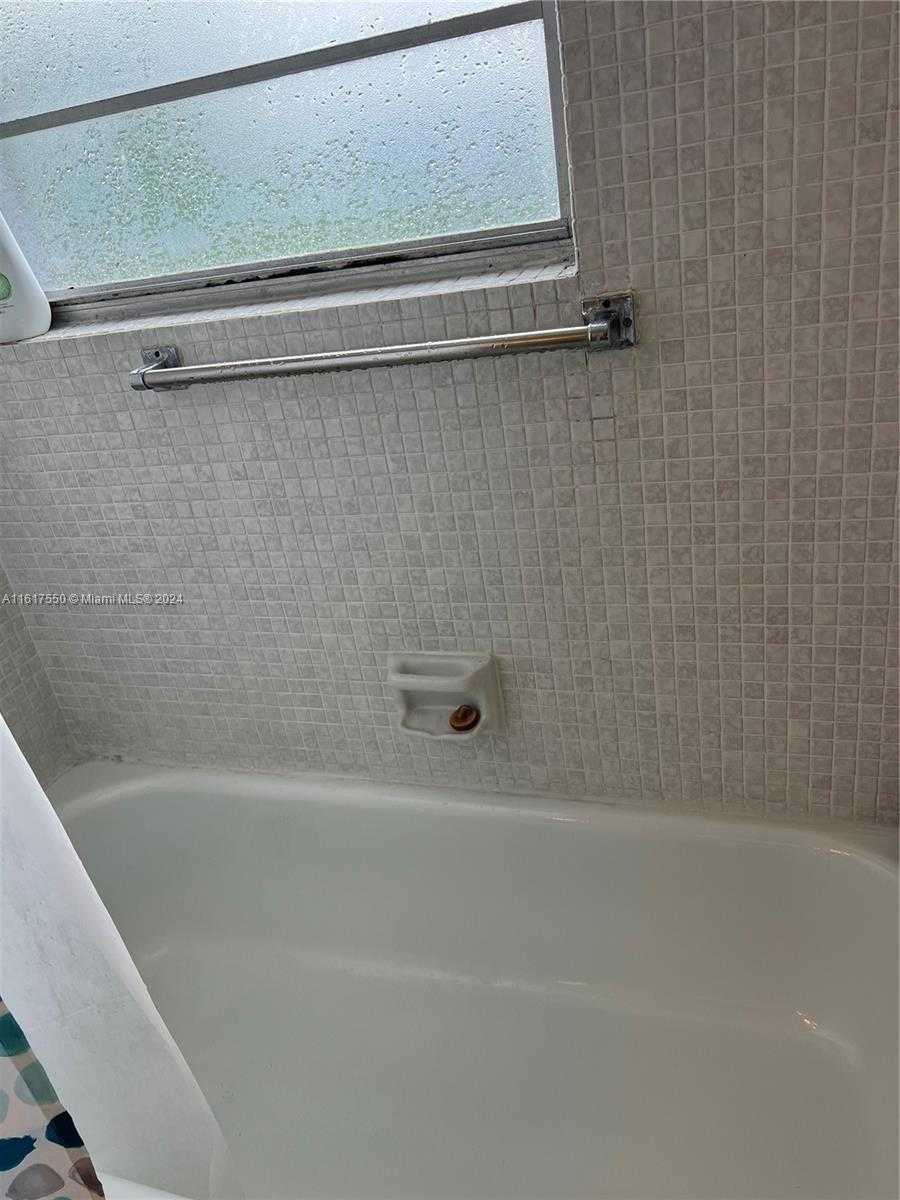 Small Image of 155 SUFFOLK D #D, Boca Raton Number 19