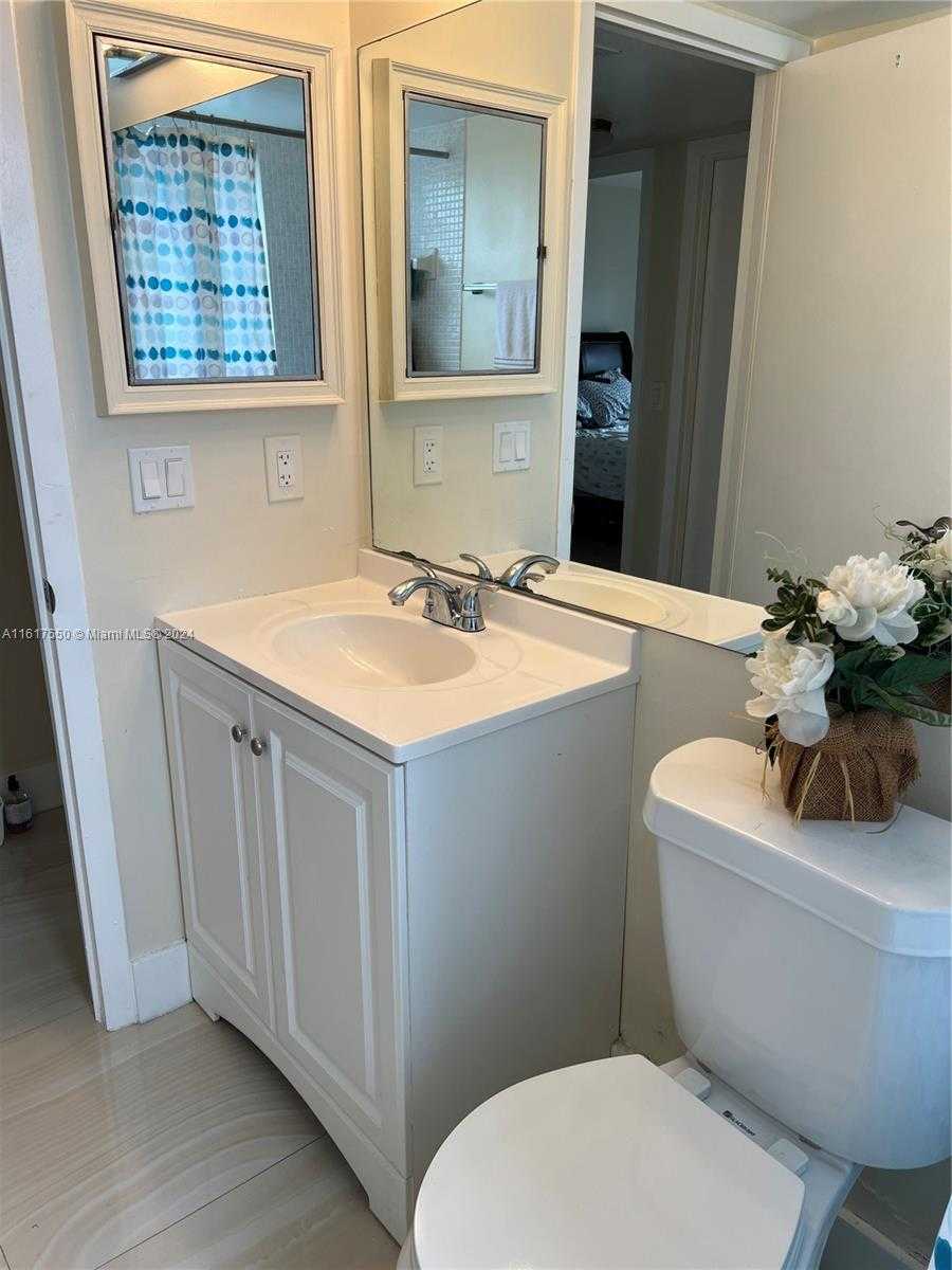 Small Image of 155 SUFFOLK D #D, Boca Raton Number 20
