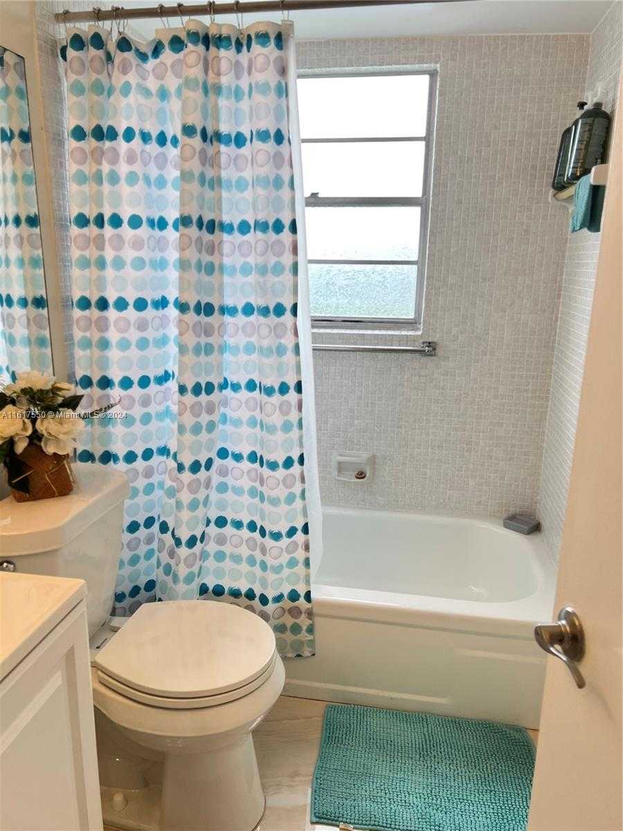 Small Image of 155 SUFFOLK D #D, Boca Raton Number 24