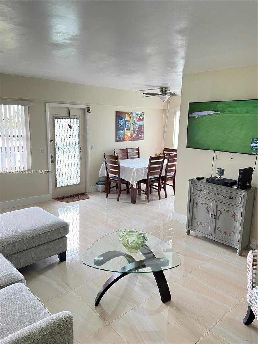 Small Image of 155 SUFFOLK D #D, Boca Raton Number 3